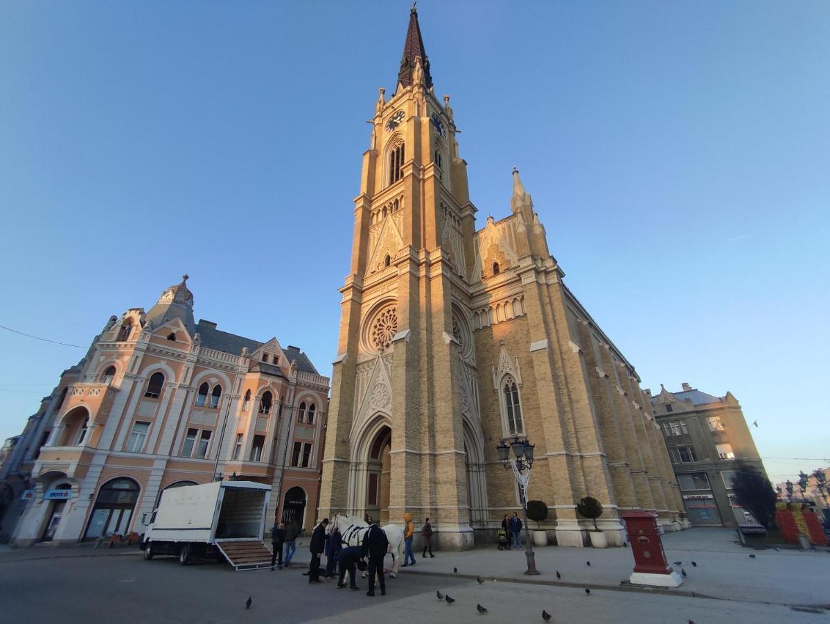Apartamento Woody Novi Sad Exterior foto