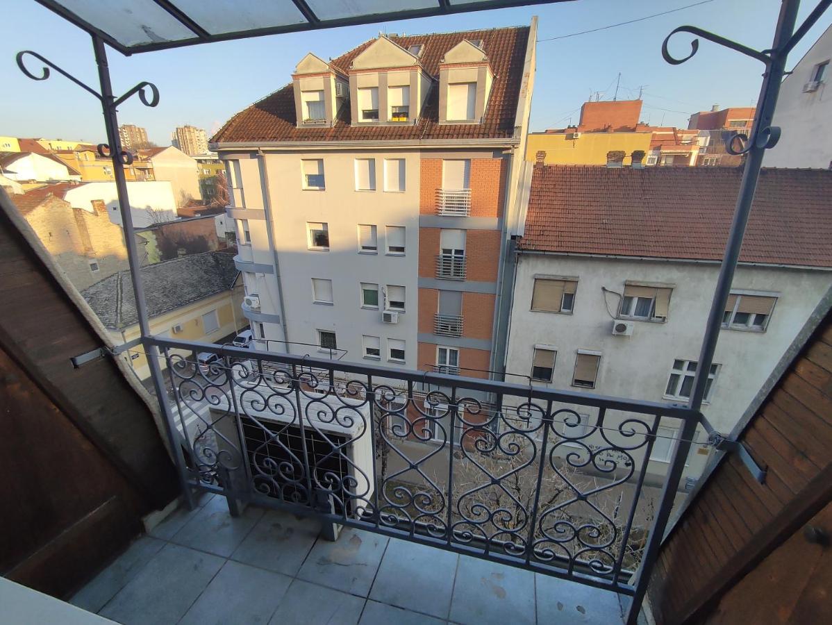 Apartamento Woody Novi Sad Exterior foto